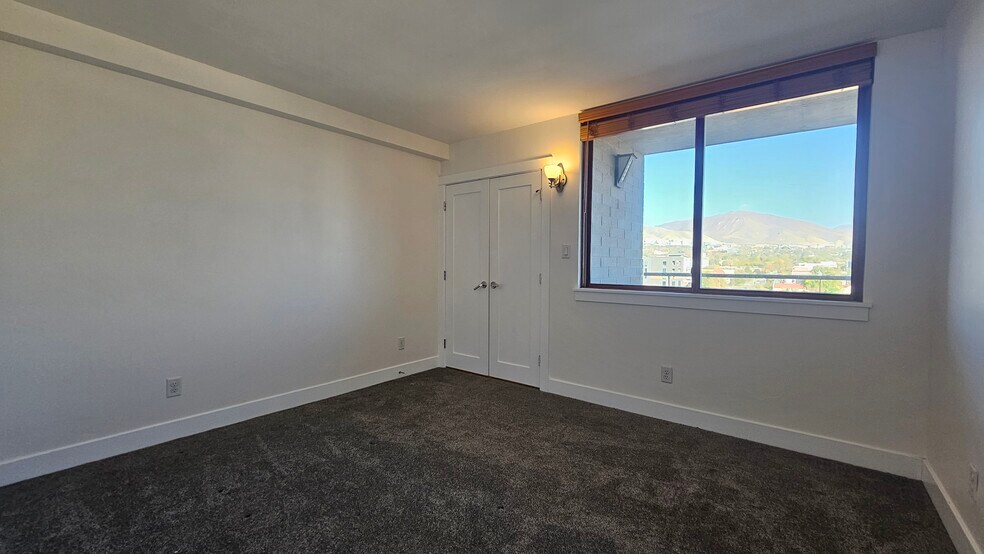 Building Photo - 230 E 300 S