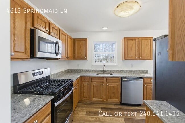 Building Photo - 4613 Springmaid Ln