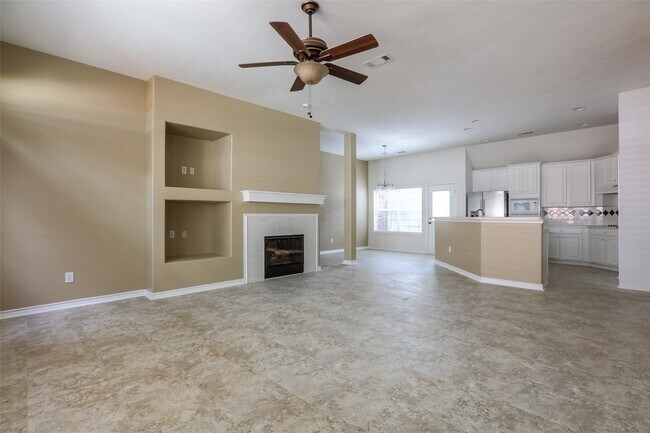 Building Photo - 131 Avonlea Dr