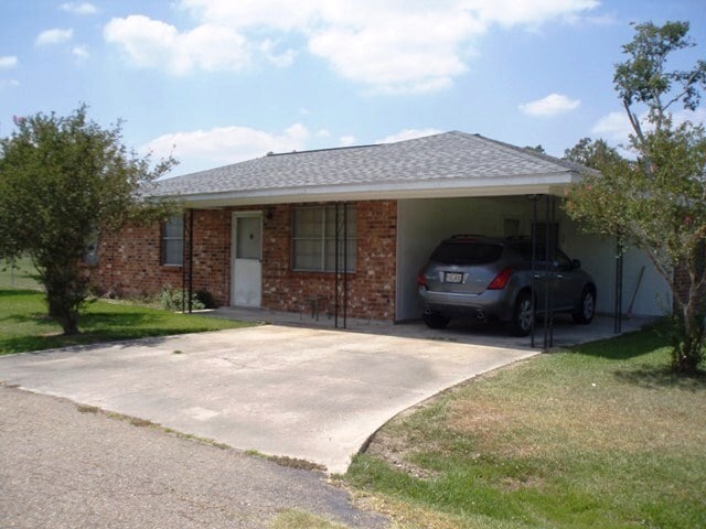 Building Photo - St. Amant 3br/2ba house for $1400