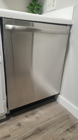 Building Photo - 3025 Walnut Bend Ln