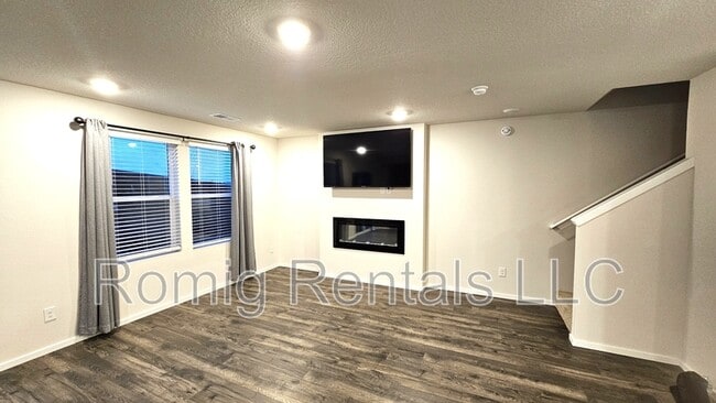 Building Photo - 17504 NW 10th Pl