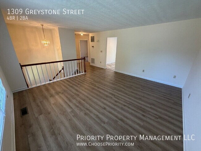 Building Photo - 1309 Greystone St