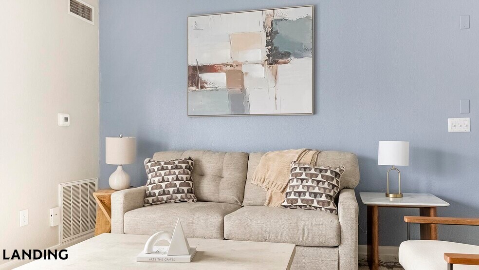 Building Photo - 9835 Fredericksburg Rd