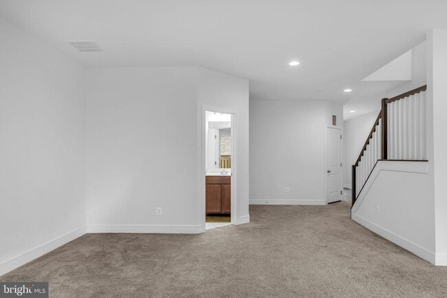 Building Photo - 23035 Sullivans Cove Sq