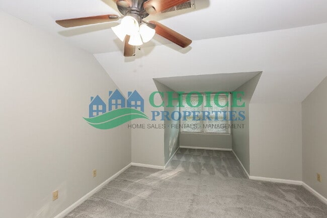 Building Photo - 9223 N Vicksburg Park Ct