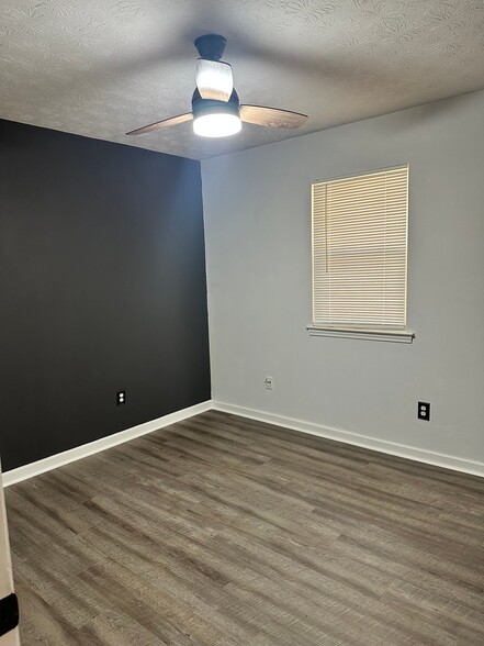 Building Photo - 4183 Red Laurel Way SW