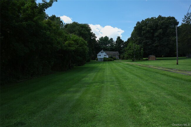 Building Photo - 50 Baron De Hirsch Rd