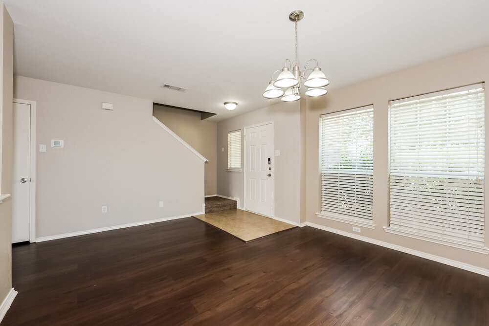 Building Photo - 9316 Liberty Crossing Dr
