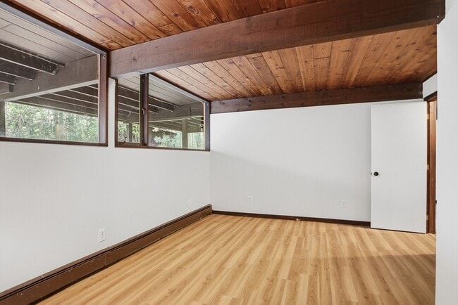 Building Photo - 234 Tophet Rd
