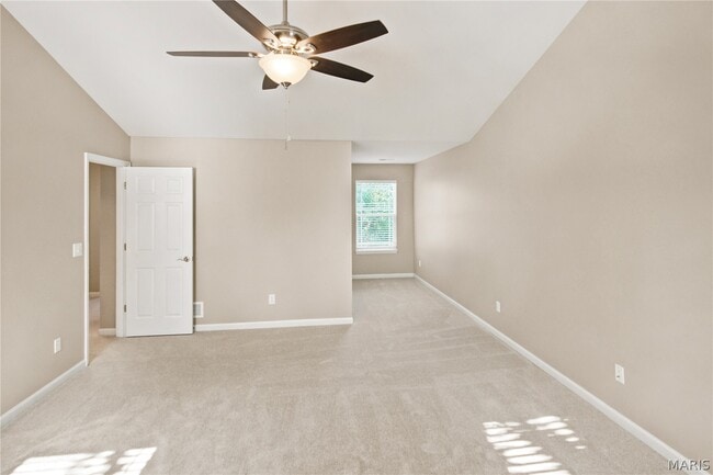 Building Photo - 404 Willott Square Dr