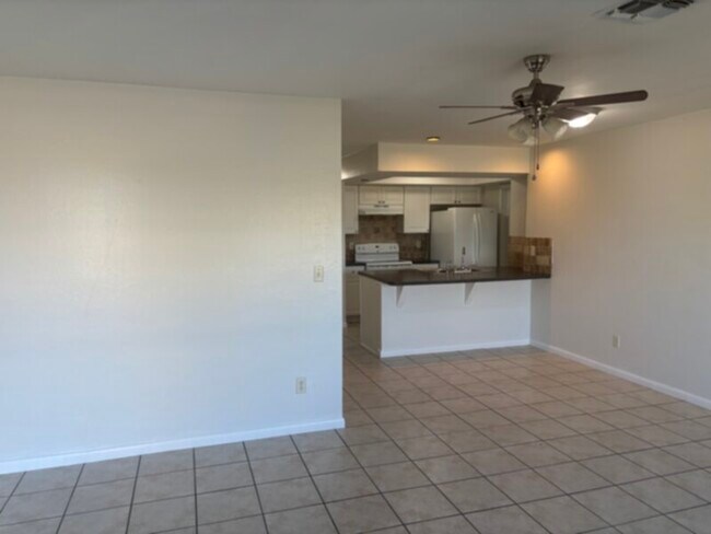 Building Photo - 3 Bedroom Available now! Lawn Care Included.