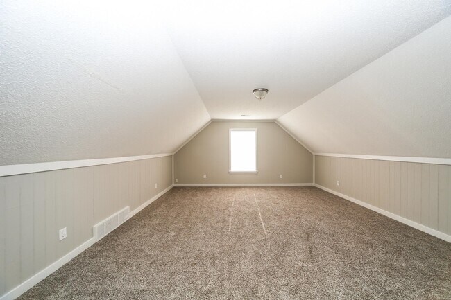 Building Photo - 6800 Cleary Dr