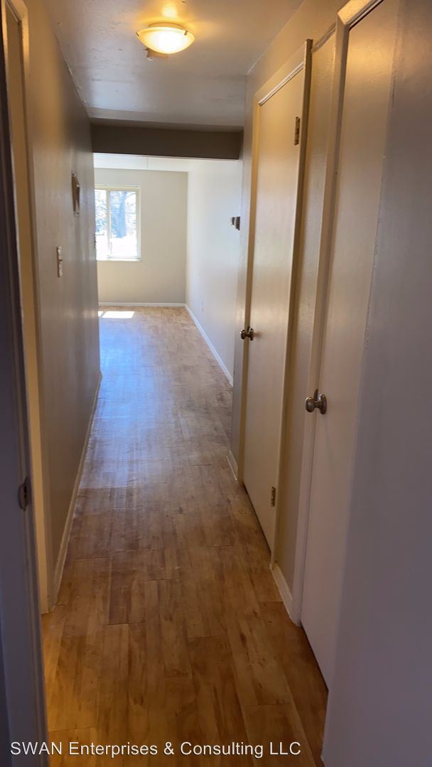 Building Photo - 2733 W 23rd Ave