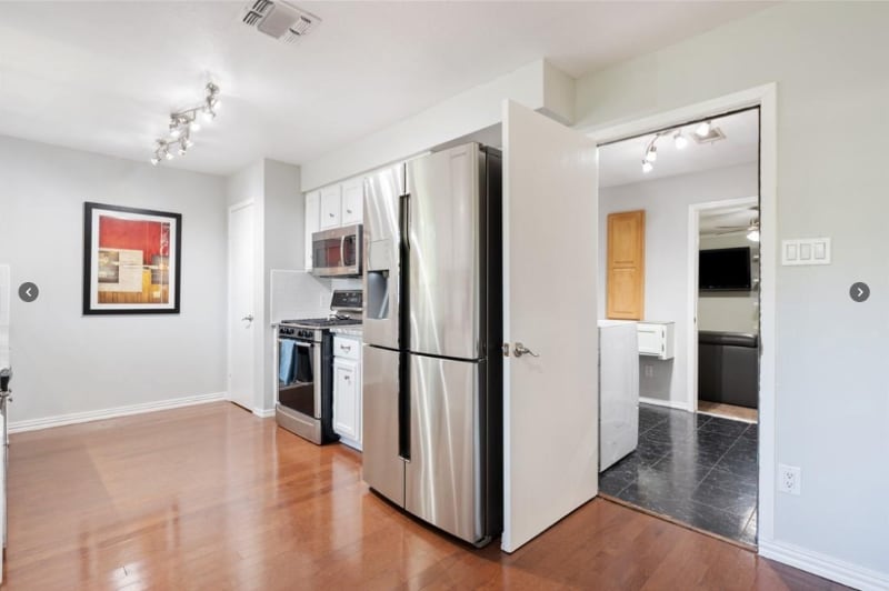 Building Photo - 2505 Lazy Oaks Dr