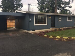 Building Photo - Lanson01