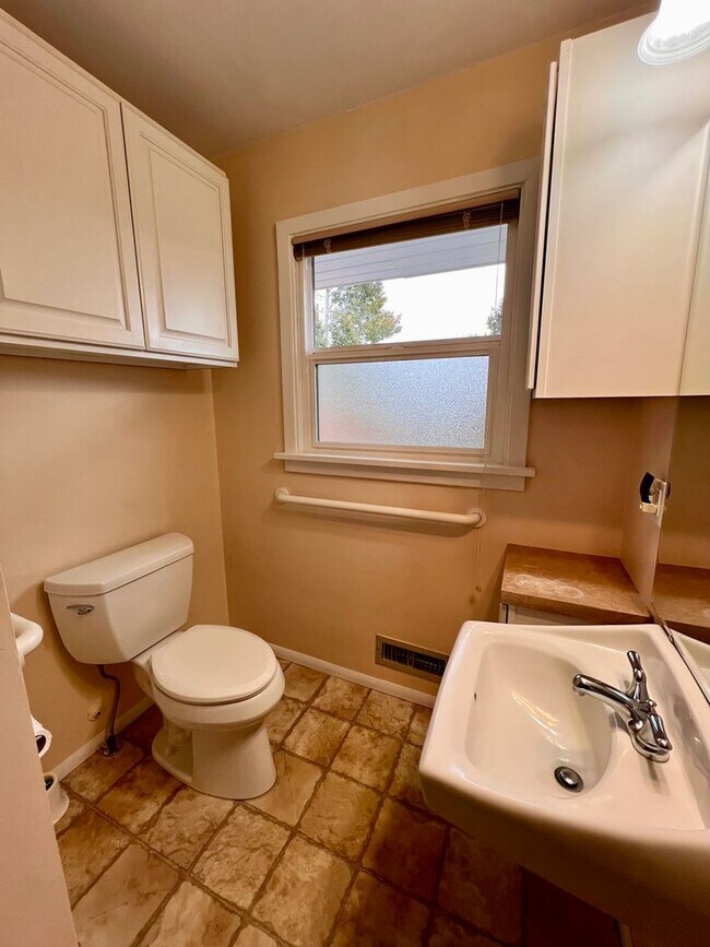 Building Photo - Non-Refundable & Security Deposit Total: $...