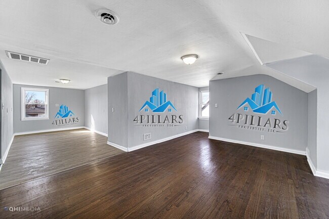 Building Photo - For Rent – Spacious 5BR/2BA Home in Hammond!