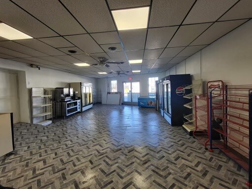 Building Photo - 373 Munson Ave