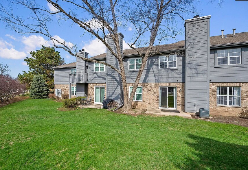 Building Photo - 11 Foxcroft Rd