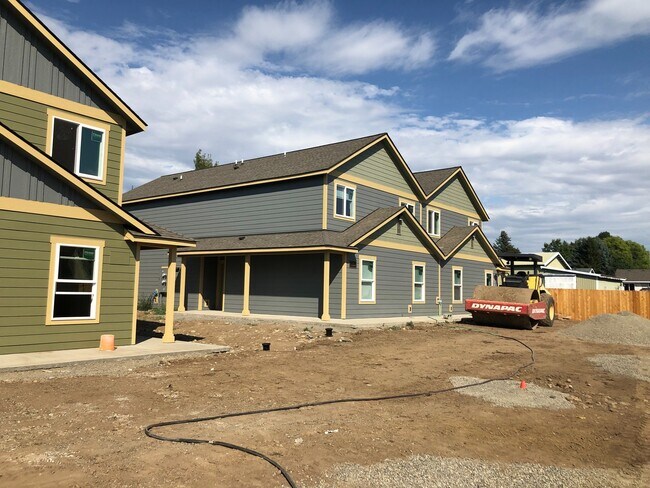Building Photo - 111 W Helena Ave
