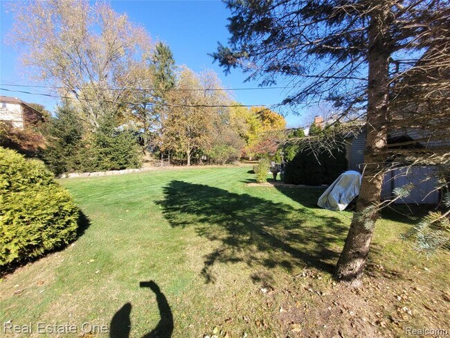 Building Photo - 732 Rutgers Rd