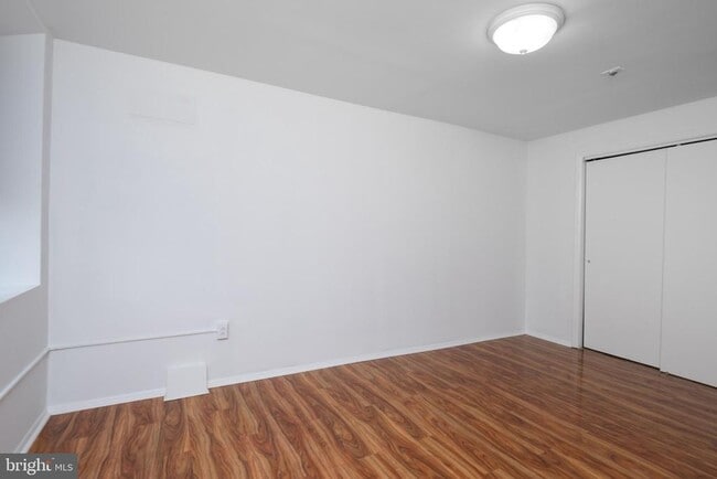 Building Photo - 633 N 3rd St