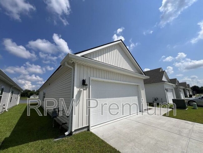 Building Photo - 1255 Drago Dr
