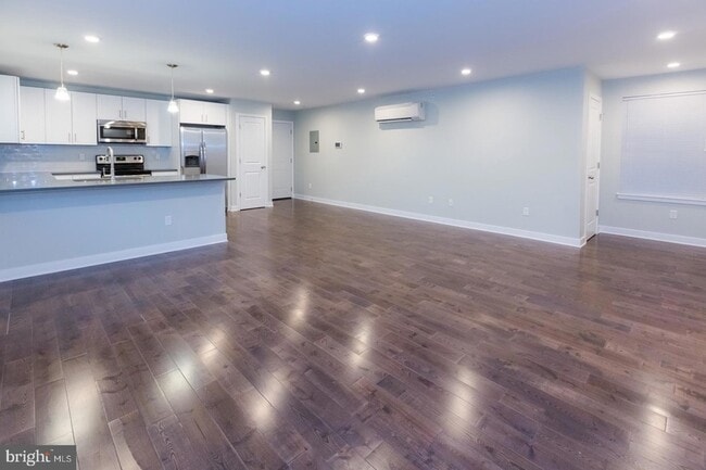 Building Photo - 1228-32 W College Ave