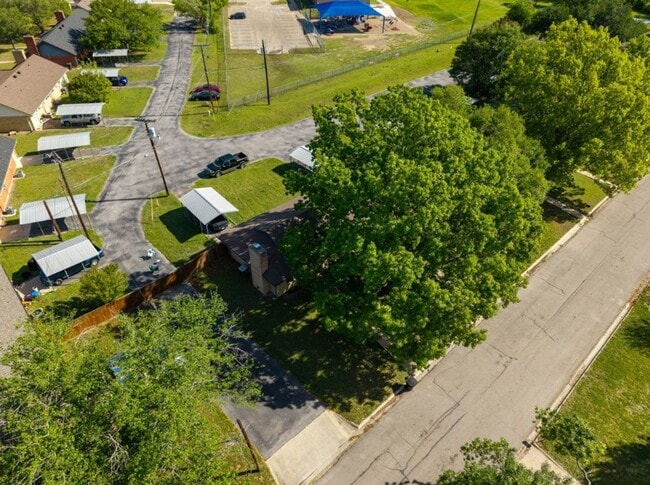 Building Photo - 3310 Keller Rd