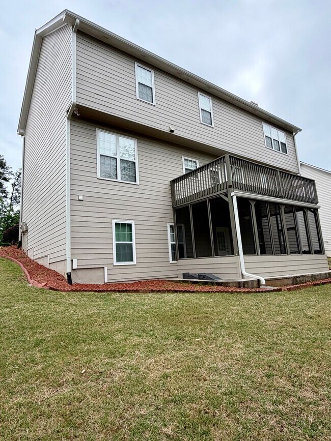 Building Photo - Stunning 5BR Retreat in Gated Village at Telfair