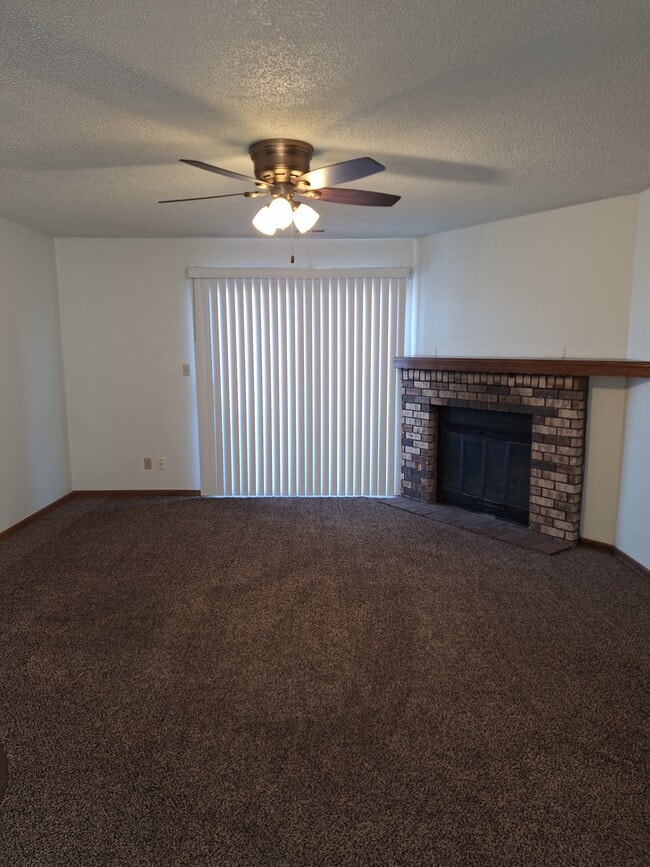 Building Photo - 1305 Galeta Ave