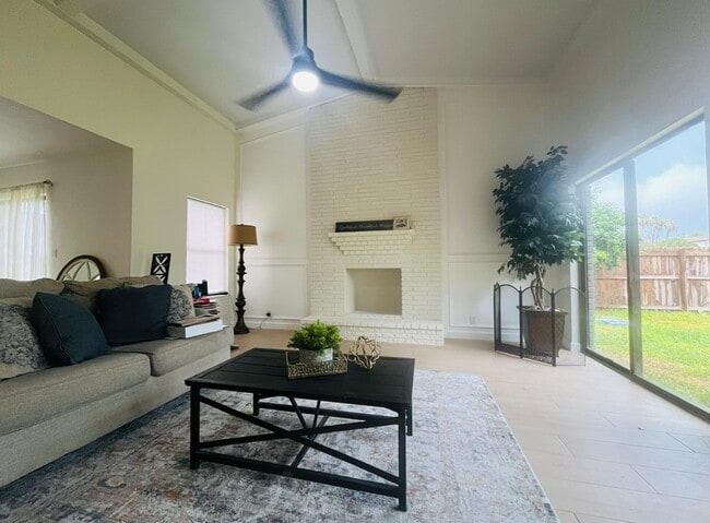 Building Photo - 1139 Quail Hollow Dr