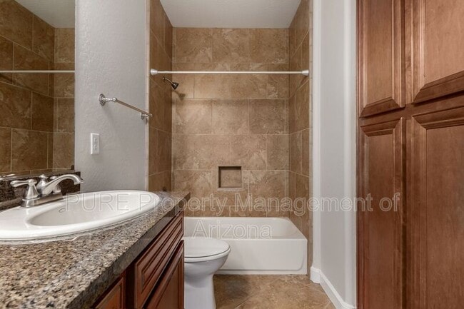 Building Photo - 3311 S Sunland Dr