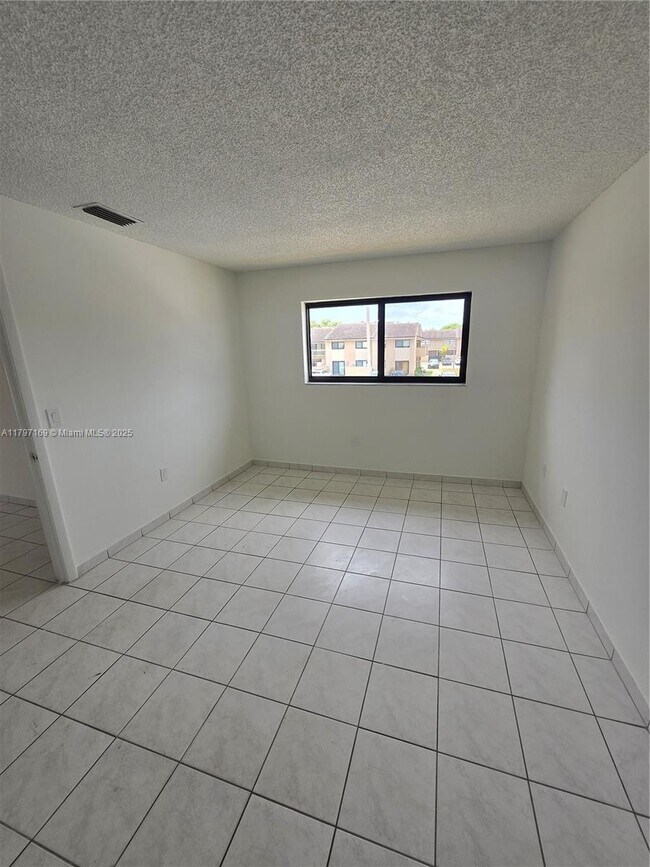 Building Photo - 15421 SW 80th St