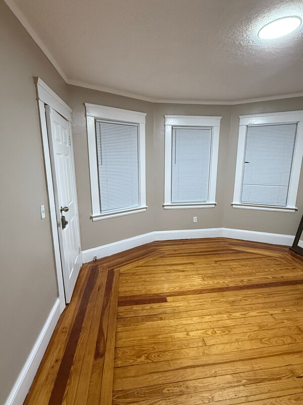 Building Photo - 123 Stanwood St