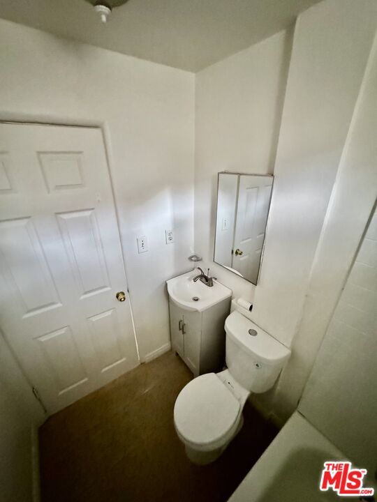 Building Photo - 407 W Manchester Blvd