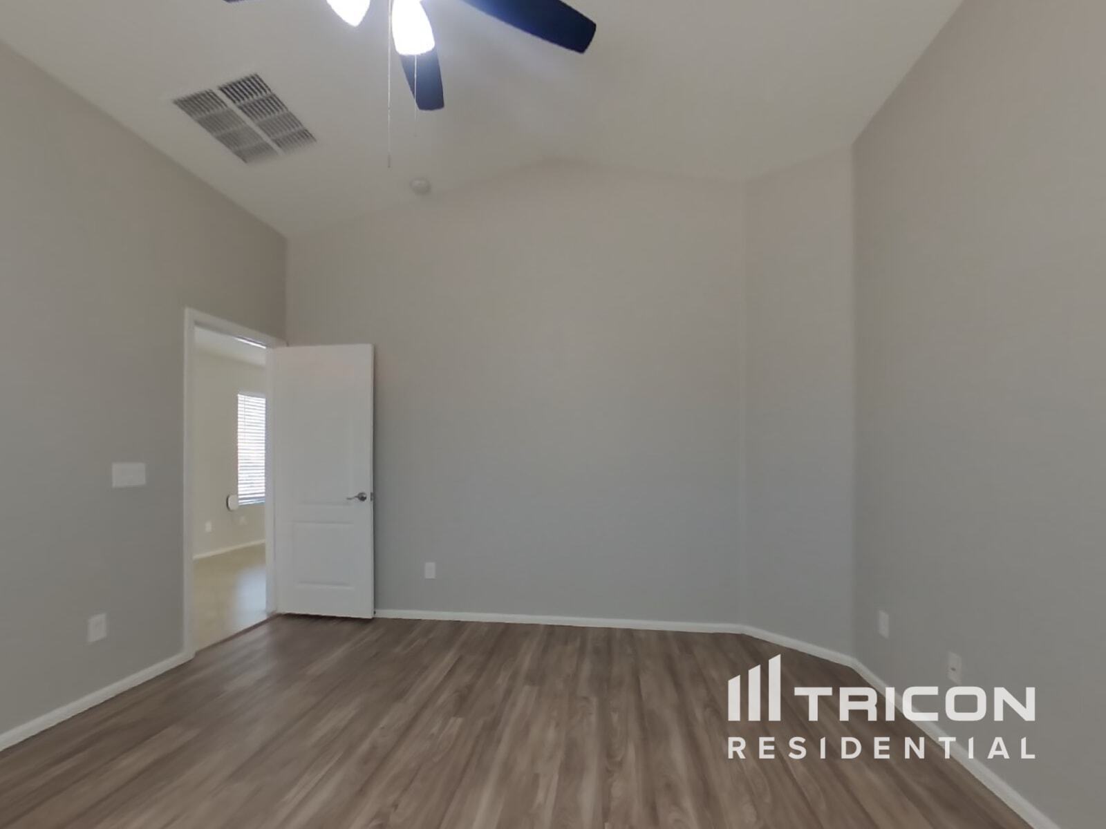 Building Photo - 40179 W Thornberry Ln