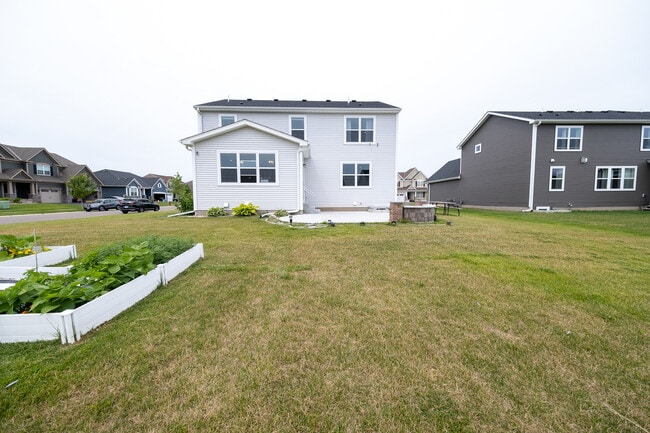 Building Photo - 18196 Goldfinch Wy