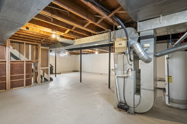 Building Photo - 27576 MacKenzie Dr