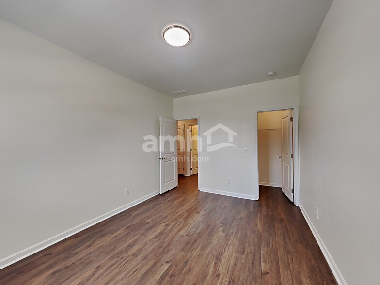 Building Photo - 146 Cottontail Ln