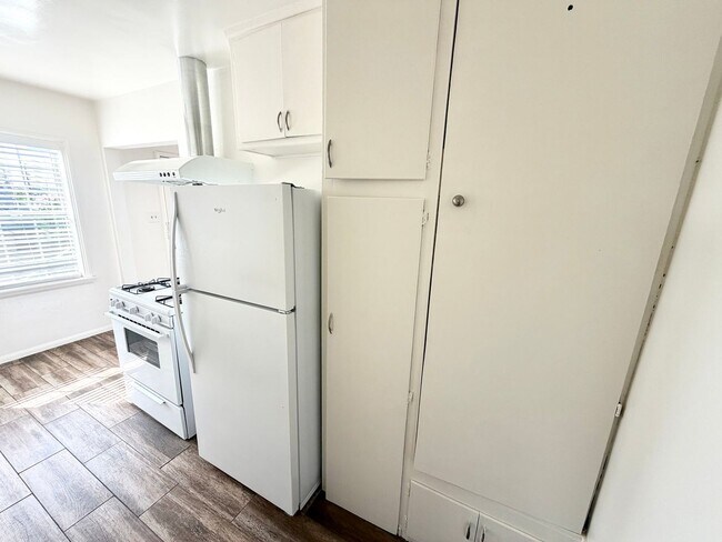 Building Photo - 1618-1618 S Atlantic Blvd