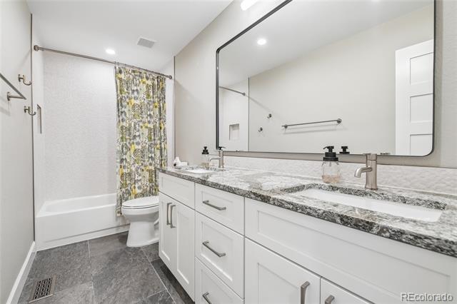 Building Photo - 5940 S Cimarron Way