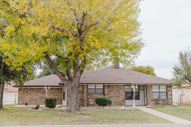 Building Photo - 1105 Gordon Blvd