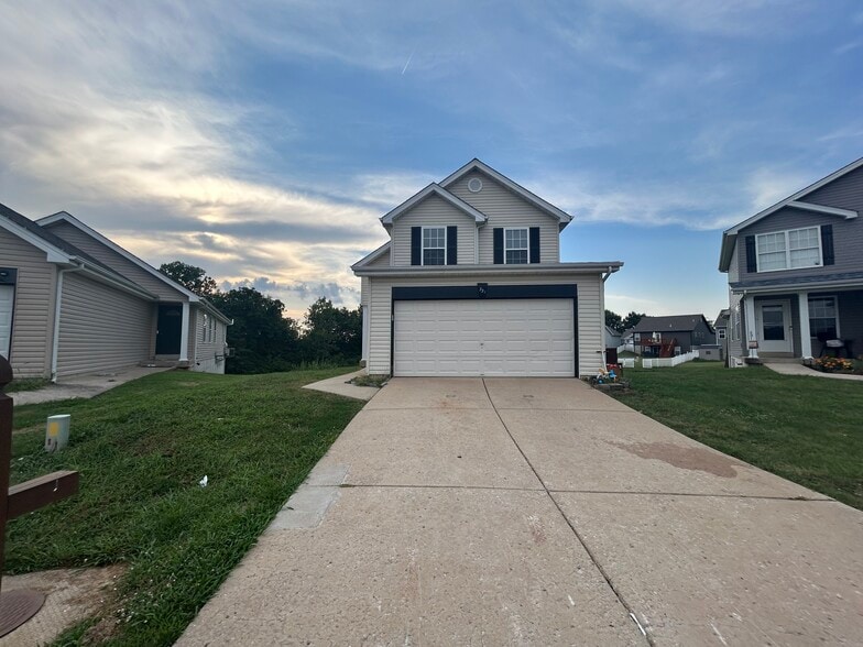 Primary Photo - 331 Almond Tree Ct