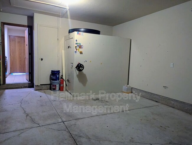 Building Photo - 2705 SE 92nd Cir