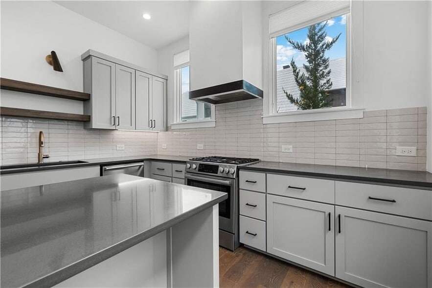 Building Photo - 255 High St