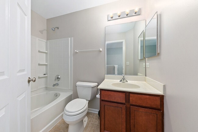 Building Photo - 14626 Thomas Jefferson Dr