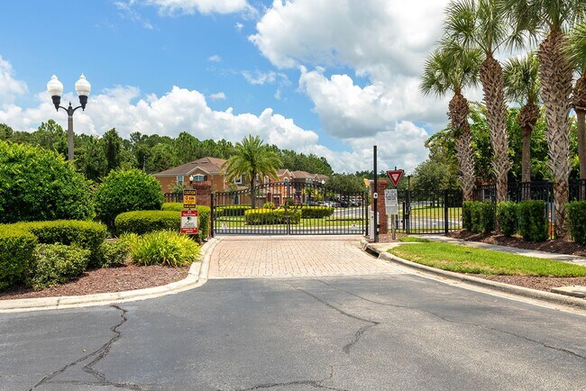 Building Photo - Lake Nona Preserve 3 bdrm townhome ready f...