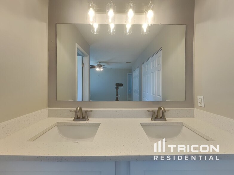 Building Photo - 2510 Cherry Blossom Ct